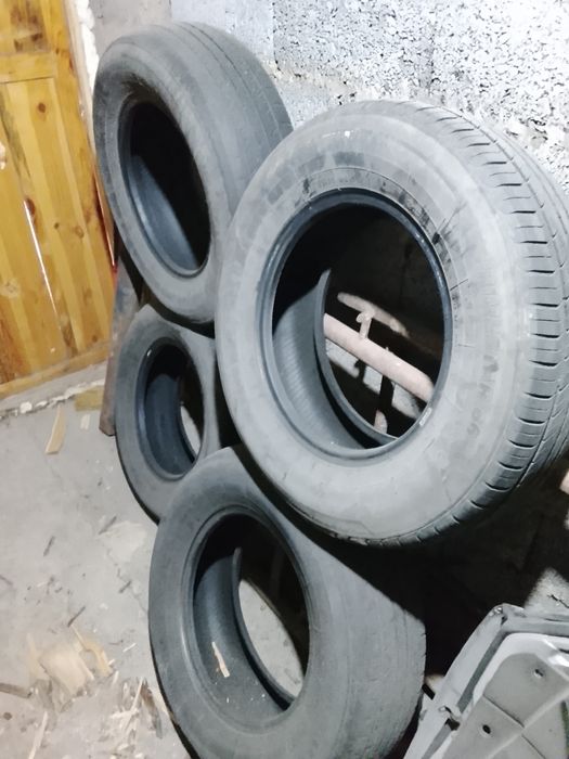 Продам шины резины 4сразу в комплекте летные
