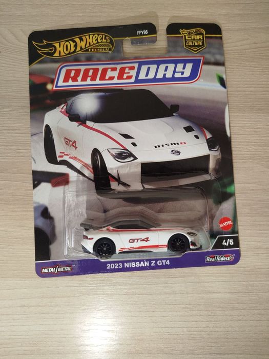 Hot wheels машинки