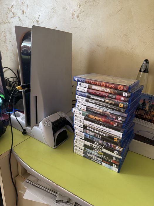 Play station 5+ maneta