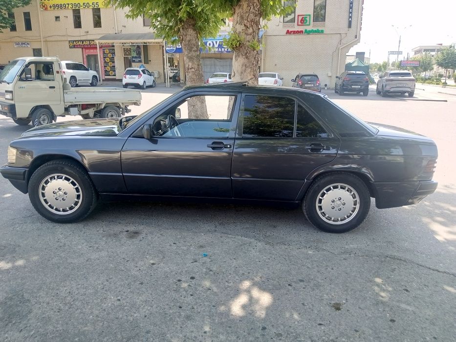 Mercedes w 201 E 190  111  mator.Hech qanaqa xarajati yoʻqq.