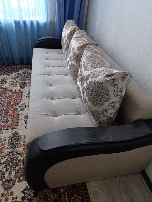 Продаётся диван и пуфик