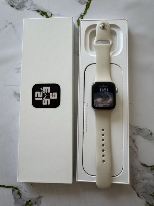 Apple Watch SE (2-го поколения)