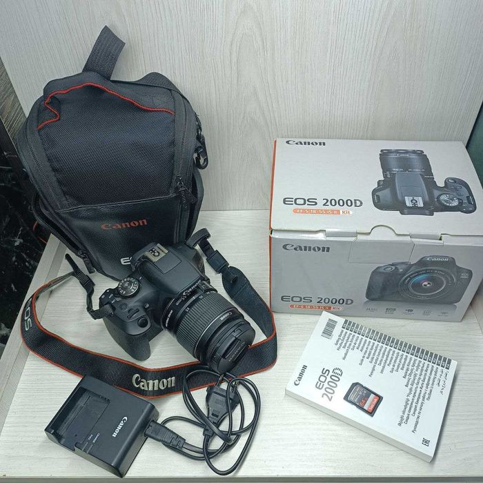 Canon EOS 2000 D EF-S 18-55 II Kit.