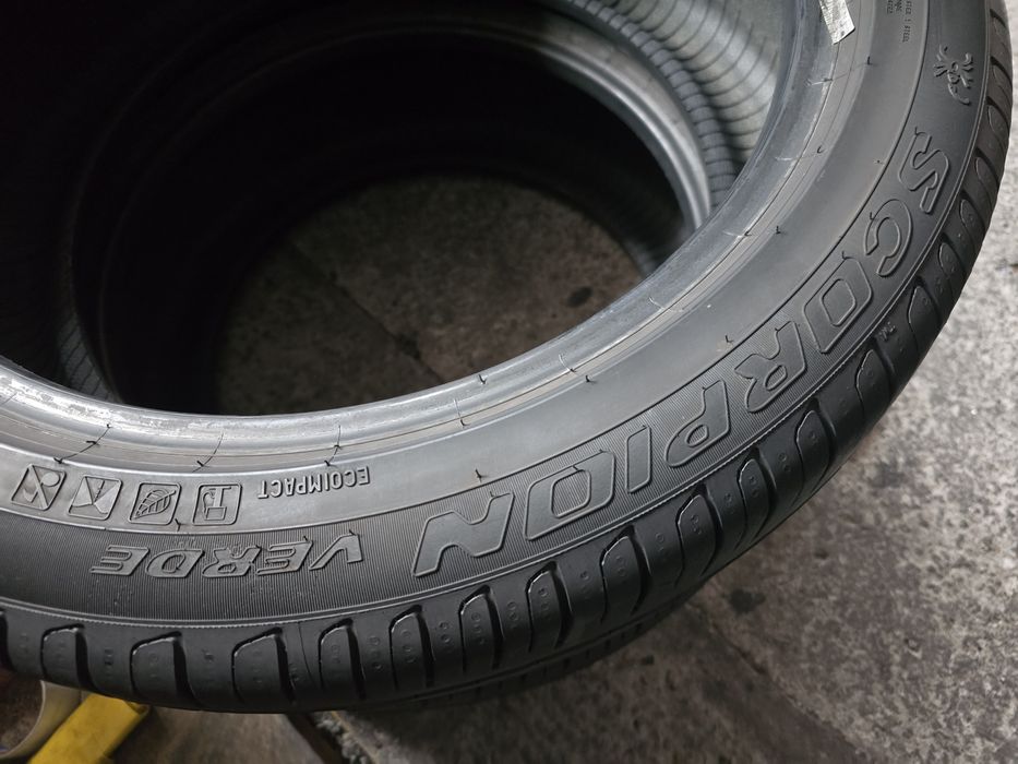 Pirelli 245/45 R19  98W vară