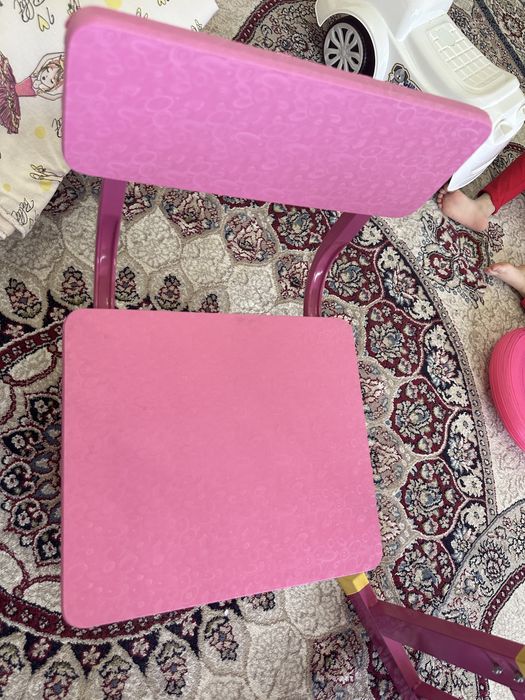 Продается детский стол и стульчик