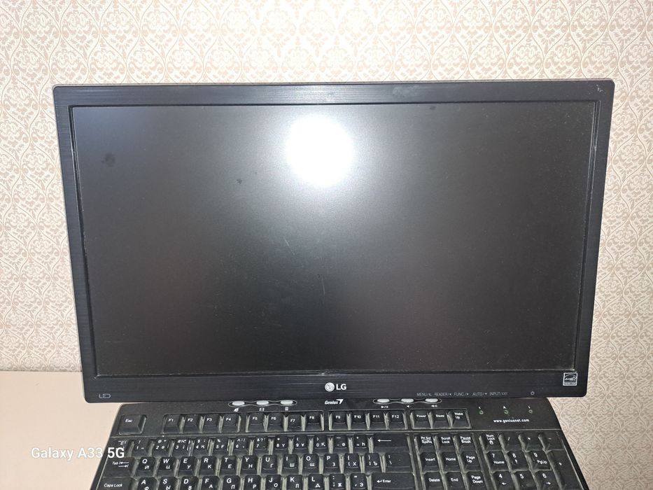 Продам манитор lG
