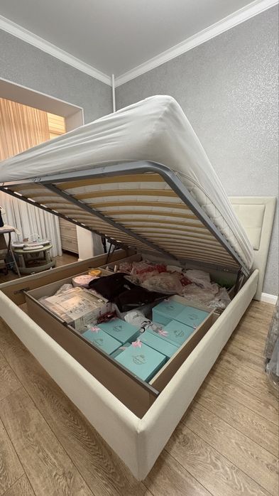 Кровать двуспальный