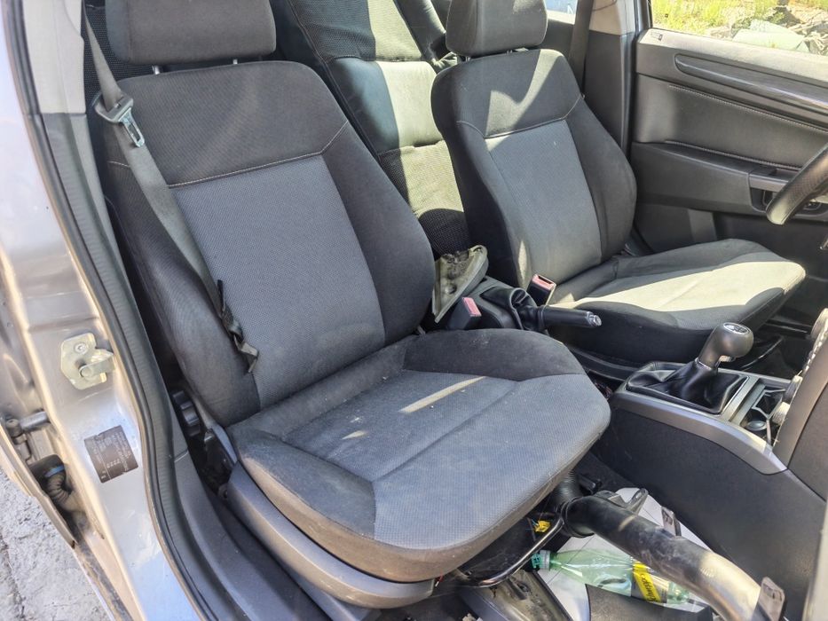 Opel Astra 1.7 CDTI 101k. На части