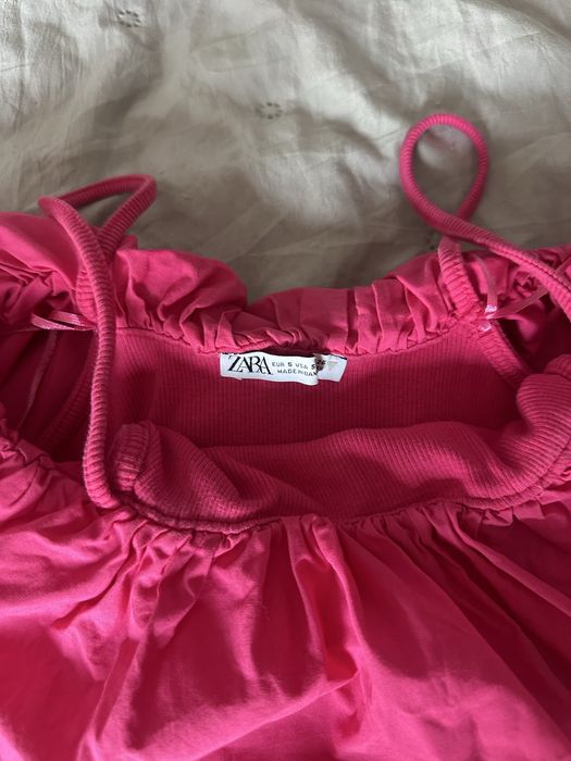 Рокля Zara; цена 10€