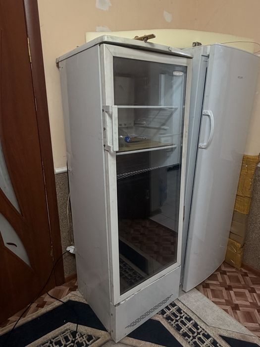 Витринный холодильник