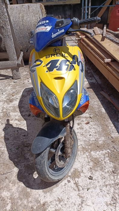 Vând scuter și atv