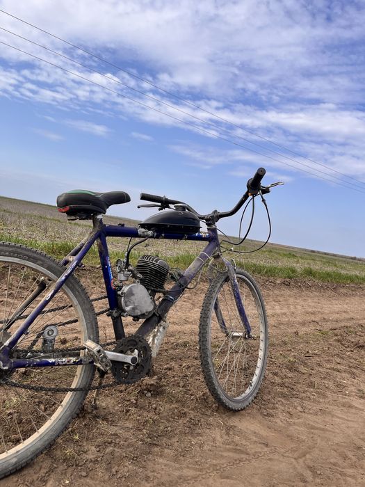 Vand motor bicicleta 80 cc in 2t in stare foarte buna