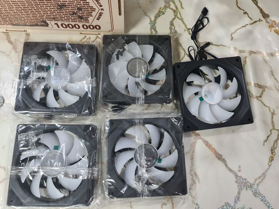 Хороший rgb зеркальный кулер для пк