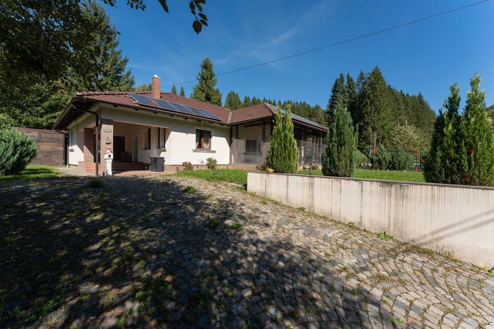 Cabană de vis în Poiana Mărului - Caras Severin  - langa lac !!!