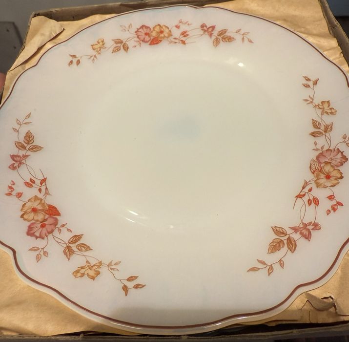 Порцеланови и старинни сервизи