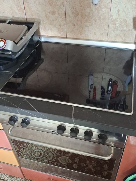 Whirpool set plita vitroceramica si cuptor