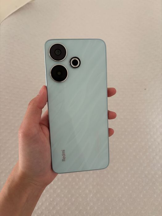 продам телефон Redmi 13