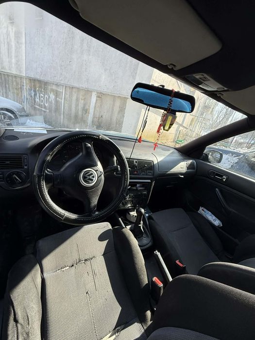 Vând golf 4 motor de 1.9 ALH, anul 1998