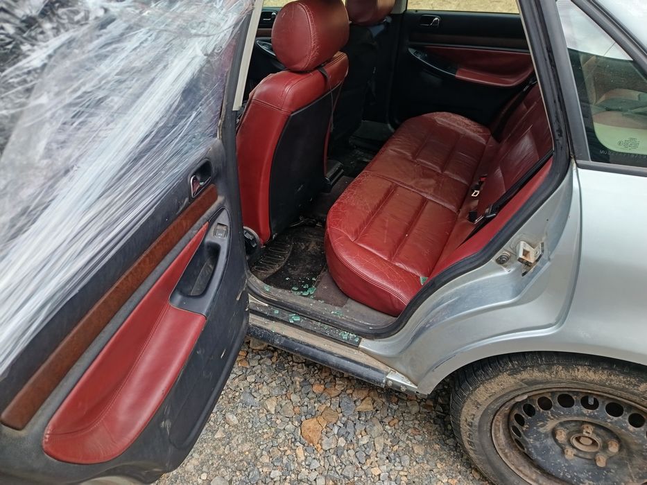 АУДИ А4 Б5 1.8 Т  куатро