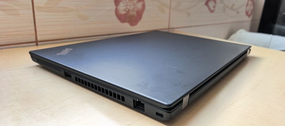 Laptop Lenovo ThinkPad T14_i7 10610U_32GB DDR4_SSD 512GB_5-6h Bateria