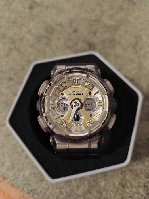 Vând Casio G-Shock GMA-S120GS-8AER