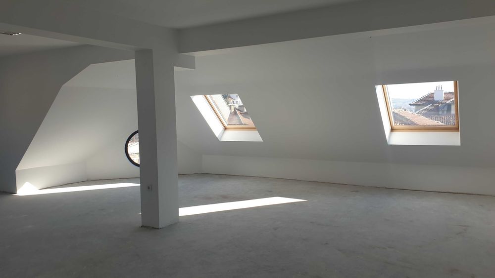 Продава се Офис в Карлово - 83 кв.м за 718 €/кв.м - Снимка #2