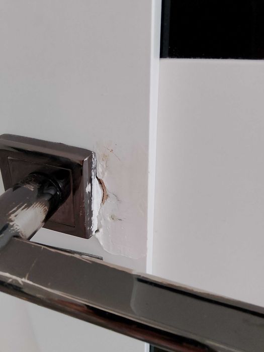 Продам межкомнатные двери б/у