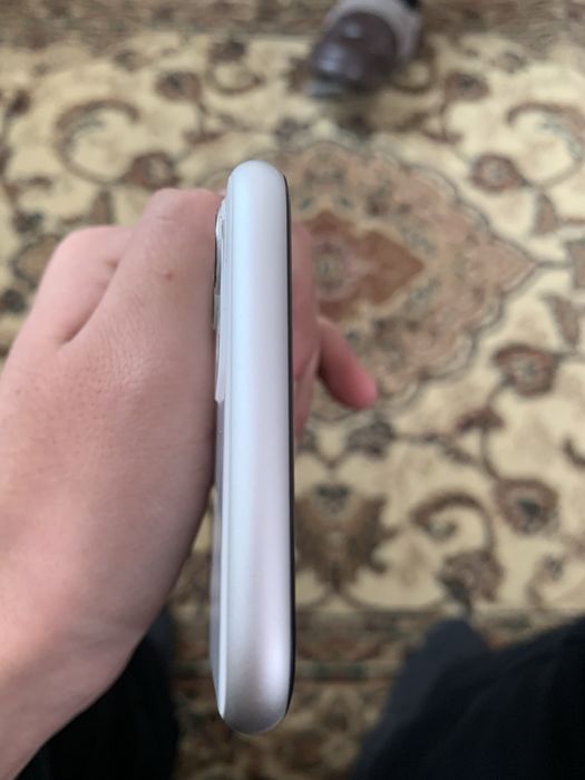 iPhone 11 64GB 73акб