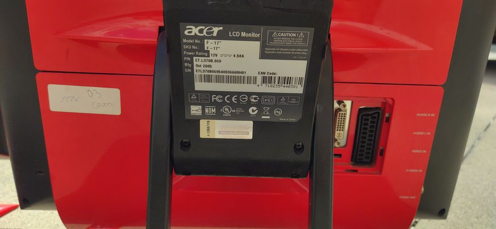 Два монитора Acer Ferrari