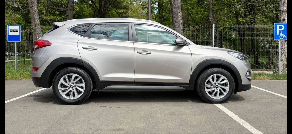 Hyundai Tucson 2.0 Diesel Euro6 Automat Xenon/Led,Navi,131000km