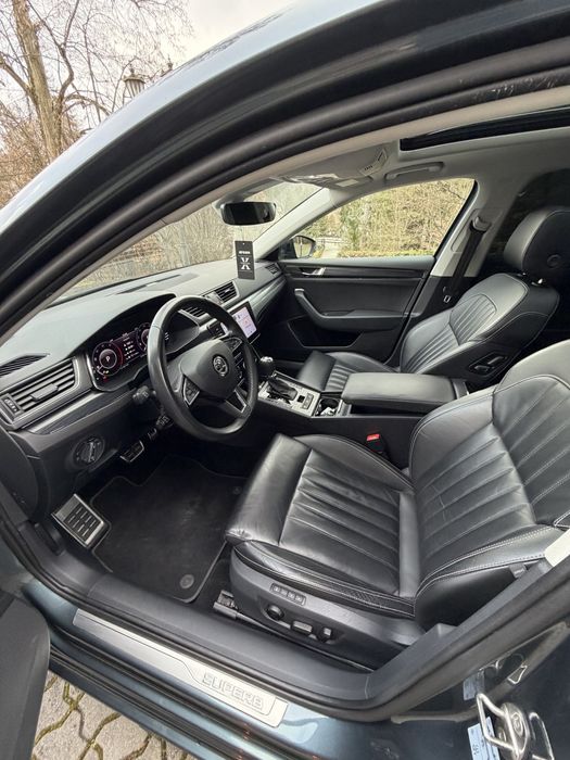 Skoda Superb 4x4 panoramic/virtual/distronic 2020 2.0 190 cp