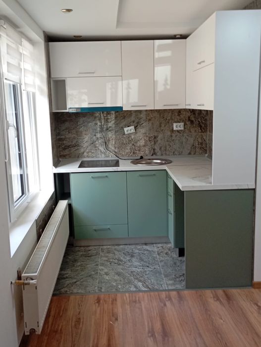 Închiriez apartament 50 mp la parter de casă, mobilat și utilat, loc de parcare – Oradea, str. Seleușului