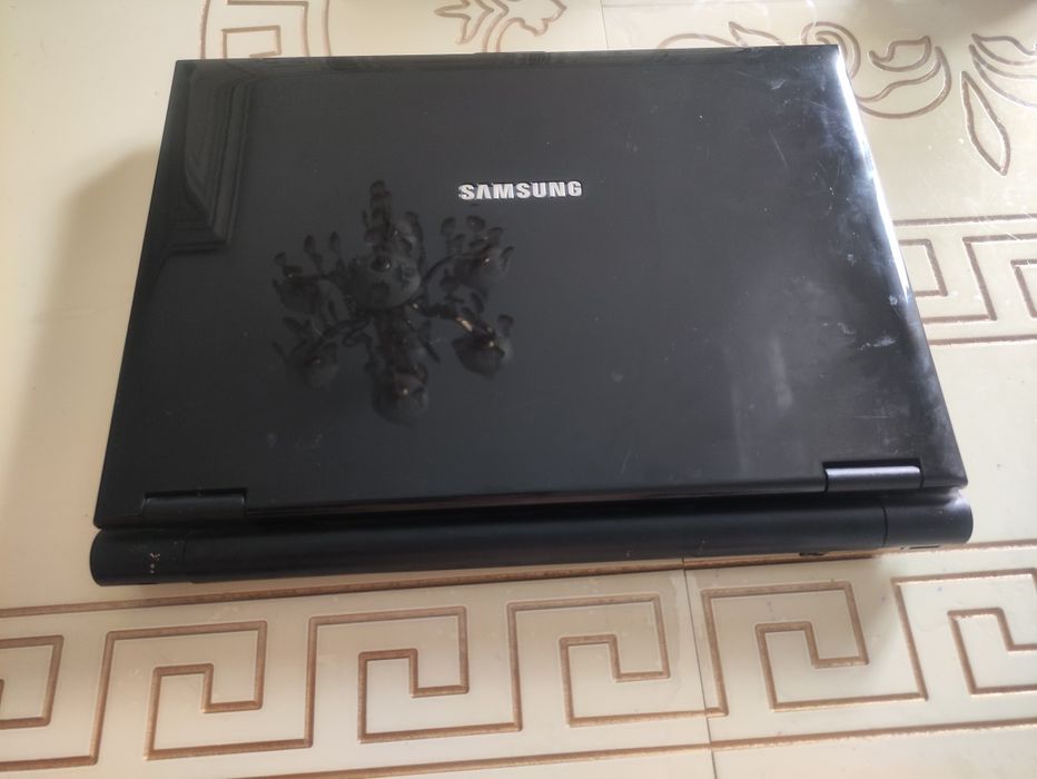 Ноутбук от SAMSUNG