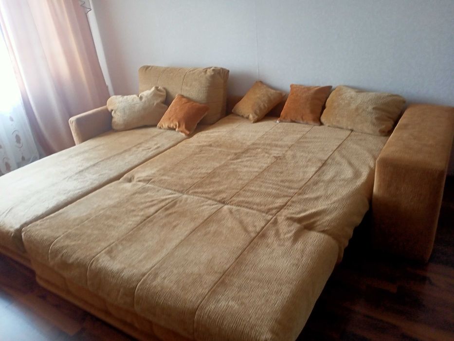 Продается диван угловой