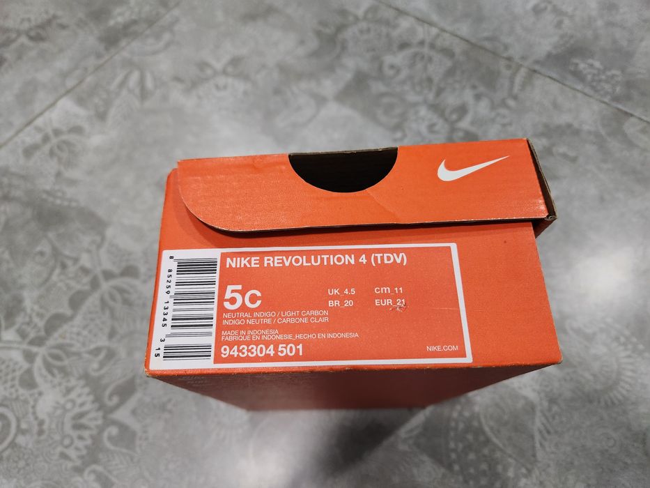 Nike детски маратонки размер 21