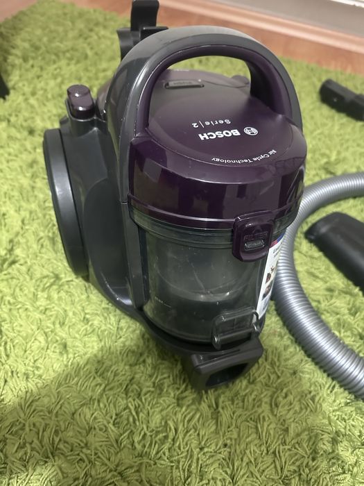 Aspirator Bosch.