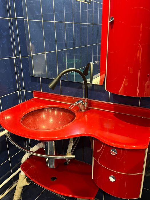 Раковина с тумбой