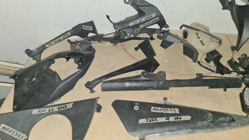 Oglinzi si carene Kawasaki ZX6R 2009 2012, cadru codita