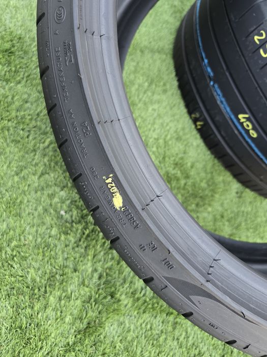 295 30 22 pirelli