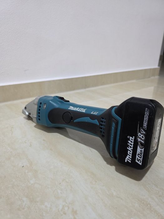 Aparat masina Foarfeca de taiat tabla Makita DJS 161