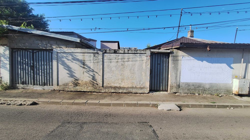 Proprietar – Casă 3 cam, baie, bucatarie,hol, camera tehnica,beci,garaj,deschidere 12,79 m, curte 200mp,Cartier Rahova