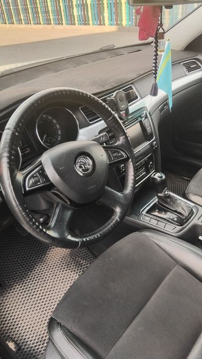 Продам машину Skoda Superb 2013