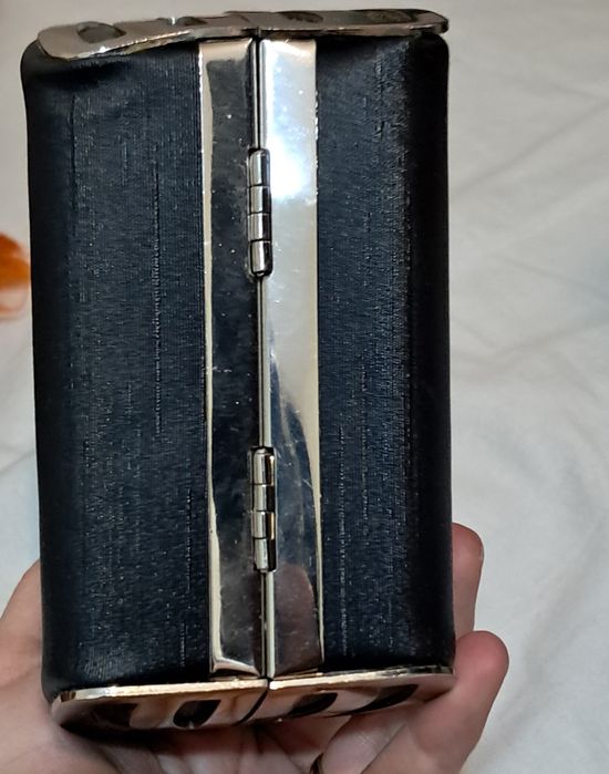 Нова чанта, вечерна, тип Ябълка, черна