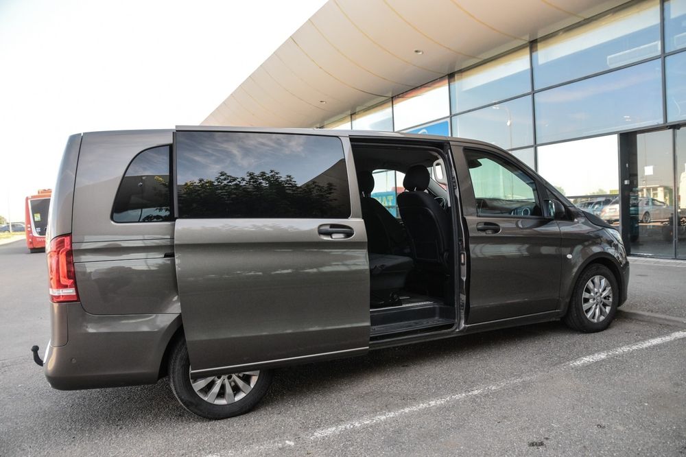 Mercedes Vito 8 locuri, automat