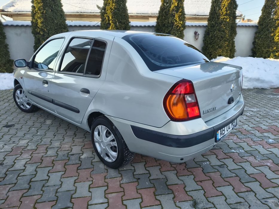 Renault clio simbol