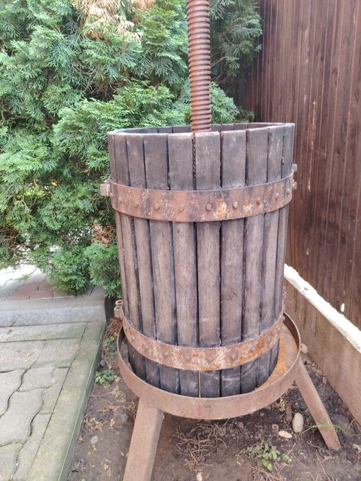 Teasc/ presa de struguri