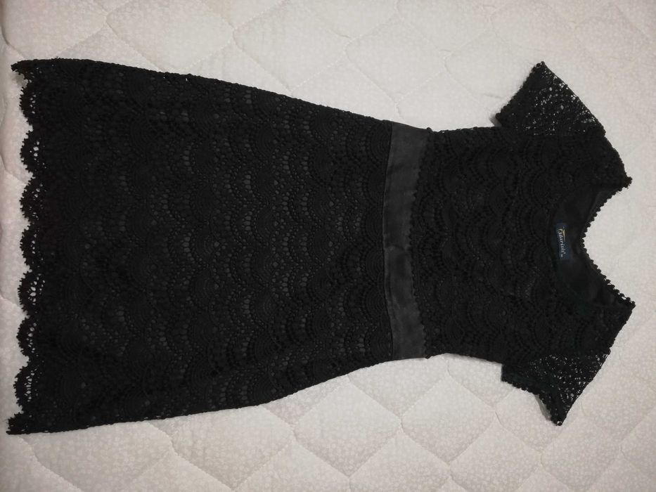 Платье кружевное, турецкое на 42 размер. За 5000