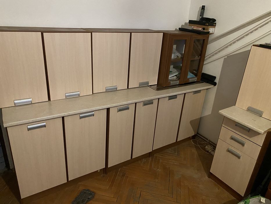 Vand mobila bucatarie