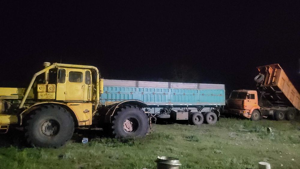 Кировец К-700  , землю не пахал