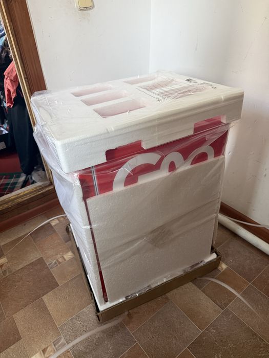 Новый холодильник от coca Cola